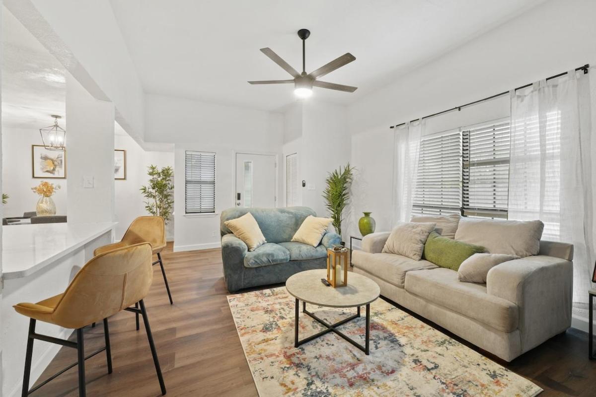Updated & Cozy Duplex Centrally Located In Dallas Fort Worth Grand Prairie Exterior foto